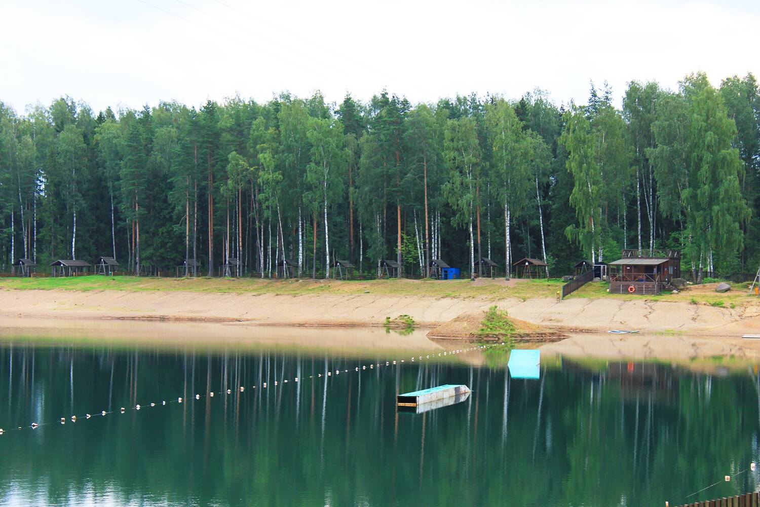 Лазурное озеро в Ленинградской области Всеволожский район