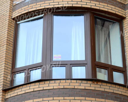 Фасад жилого комплекса «Дом на проспекте Славы» (24.02.2013), Март 2013